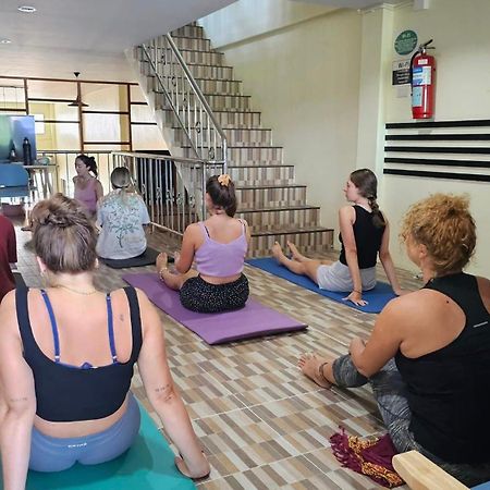 Phangan Barsay Hostel Тонг Сала Экстерьер фото